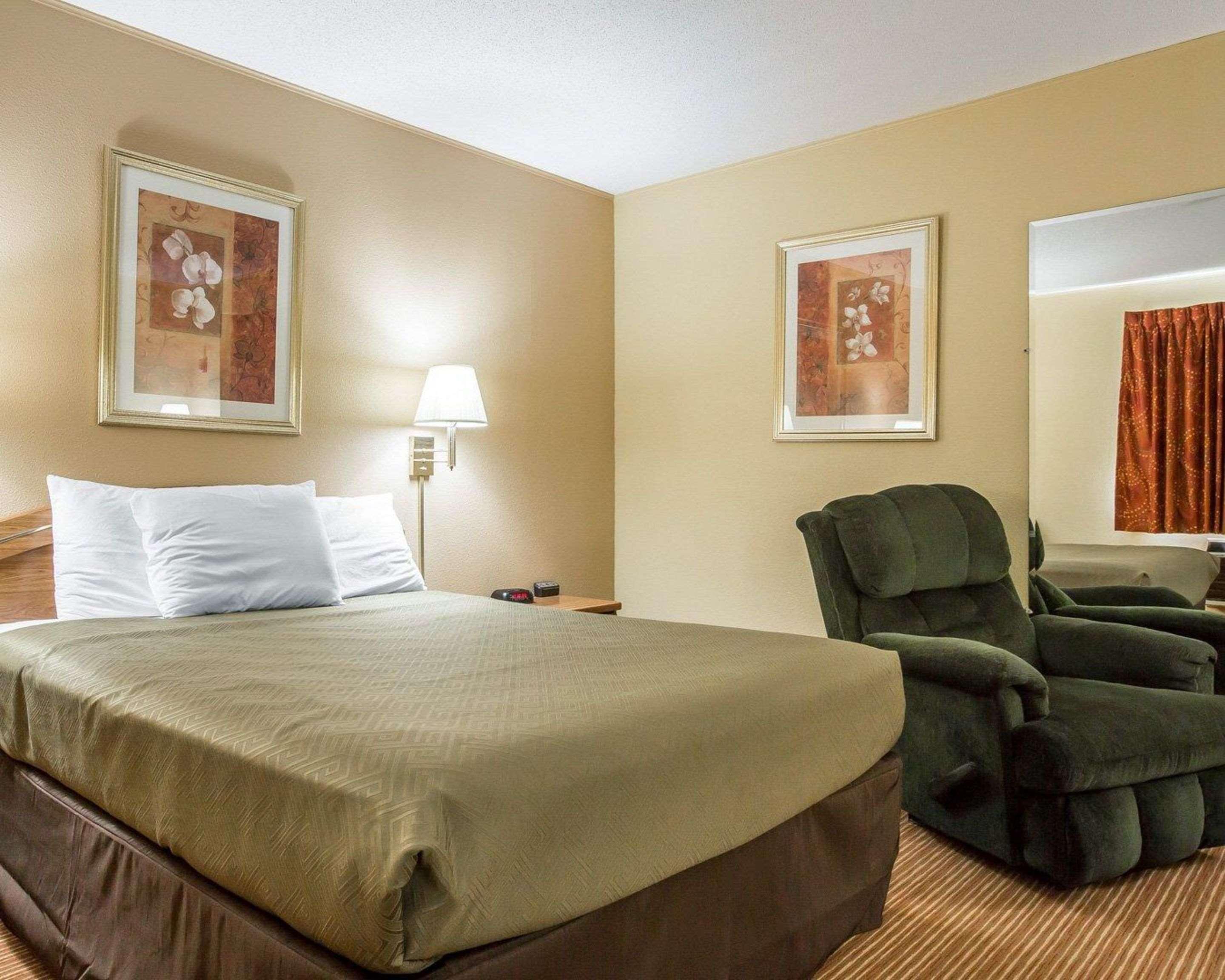 Surestay By Best Western Massena Exterior photo