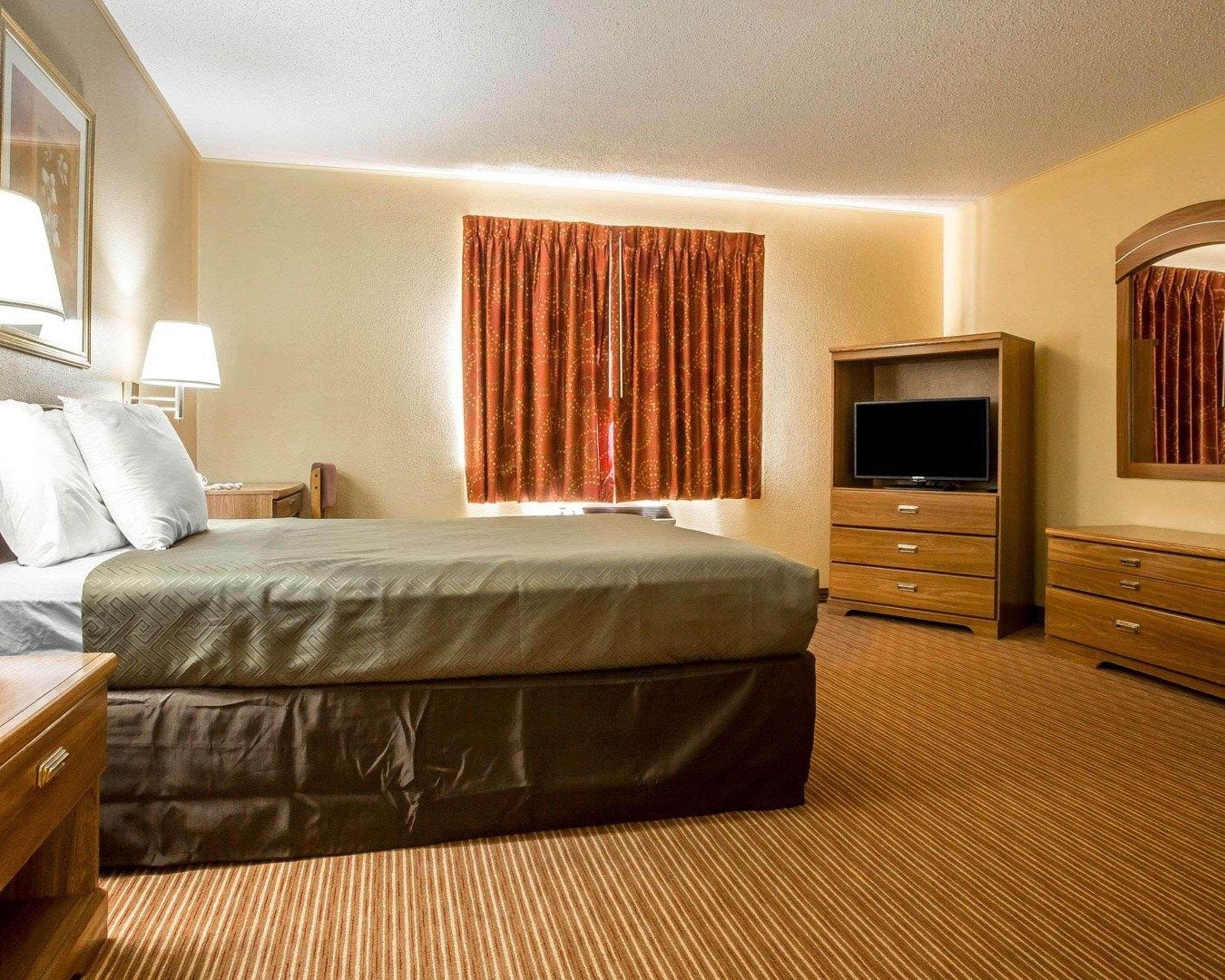 Surestay By Best Western Massena Exterior photo