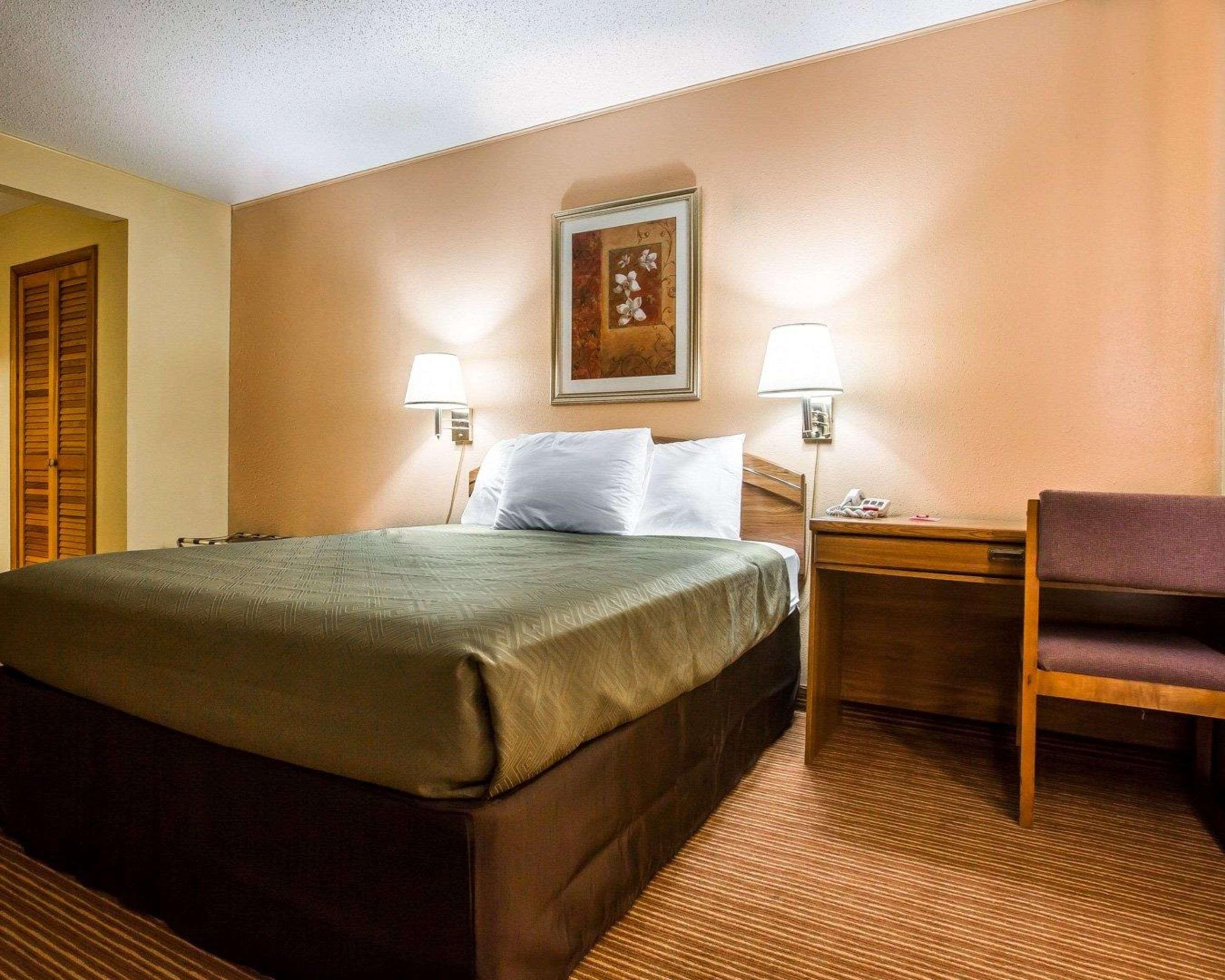 Surestay By Best Western Massena Exterior photo