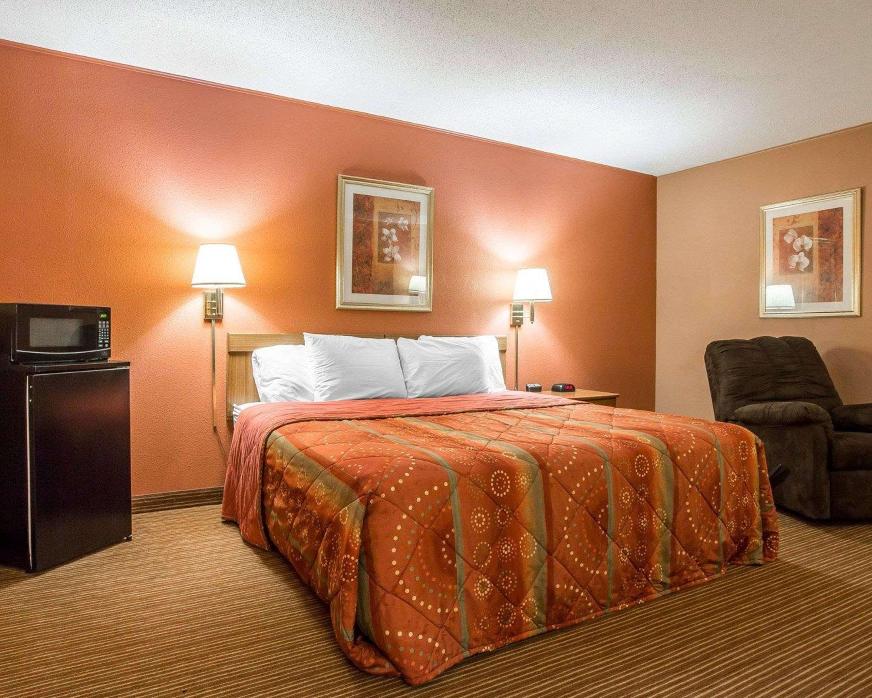 Surestay By Best Western Massena Exterior photo