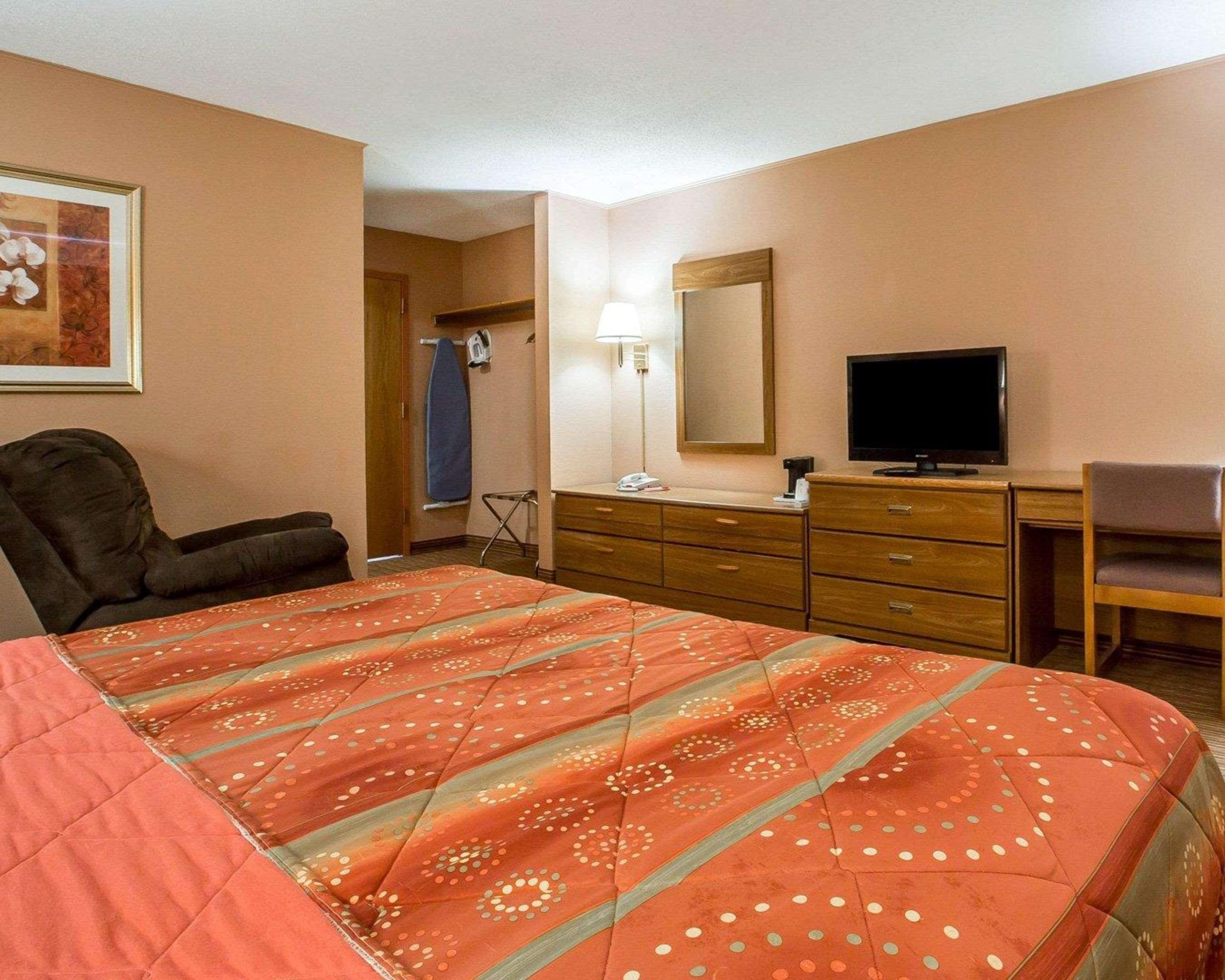 Surestay By Best Western Massena Exterior photo